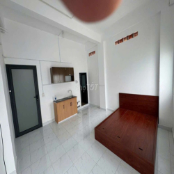 Phòng ban công riêng bao nắng, ko chung chủ, giờ tự do,ra chợ Hoa 500m