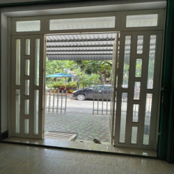 Nhà 1 trệt, 1 lầu, lộ giới 12m, có sân trước đậu xe, đường B29 KDC 91B