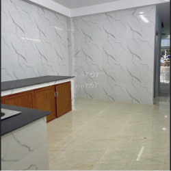 Nhà 4 tầng Mặt tiền Lò Gốm, 4m x 25m, 4PN, 4WC