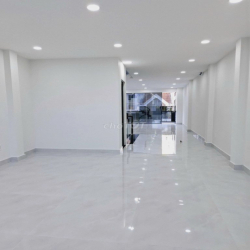 SIÊU PHẨM 2 MT,  441B Lê Văn Sỹ, P.12, Quận 3 -  5 x 18m, DTSD 400m2