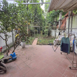 cho thuê nhà sân vườn Âu cơ Tây hồ