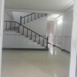 Nhà 1 trệt, 1 lầu, lộ giới 12m, có sân trước đậu xe, đường B29 KDC 91B
