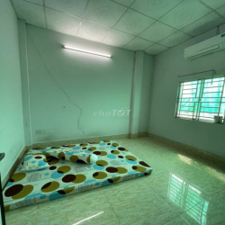 Nhà 1 trệt, 1 lầu, lộ giới 12m, có sân trước đậu xe, đường B29 KDC 91B