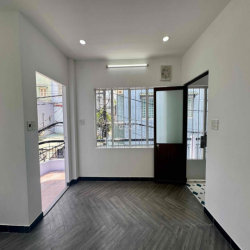Nhà 3 Tầng Căn Góc Hẻm Ôtô Trần Hưng Đạo - Nguyễn Văn Cừ