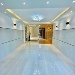 Cho thuê gấp nhà MT 242A Nguyễn Thái Bình, Phường 12, Q.Tân Bình. 