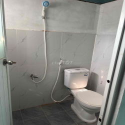 Nhà cho thuê giá 1Tr8 gần cầu gạch tôm đường lvl
