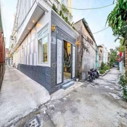 NHÀ TRỆT LẦU - HẺM 553 ĐƯỜNG 30/4