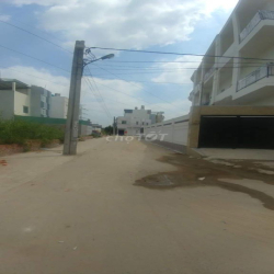 CH mini DT 30m2 có ban công, sẵn máy lạnh, nước nóng. Đg 22 Linh Đông