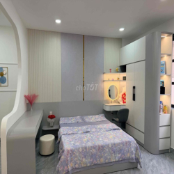 phòng mới setup mới 100% có giặt sấy tivi thang máy
