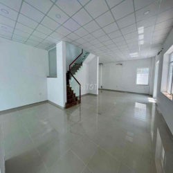 BIỆT THỰ SÂN VƯỜN 250m2 SÀN TRỐNG SUỐT PHÙ HỢP VĂN PHÒNG CÔNG TY, CAFE