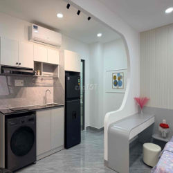 phòng mới setup mới 100% có giặt sấy tivi thang máy