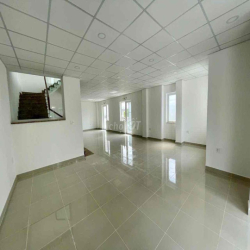 BIỆT THỰ SÂN VƯỜN 250m2 SÀN TRỐNG SUỐT PHÙ HỢP VĂN PHÒNG CÔNG TY, CAFE