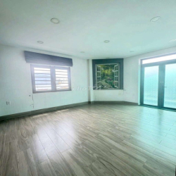 Nhà LÊ VĂN QUỚI [6x10, 4 lầu, 5pn, 6toilet] 20tr/tháng