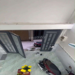 Cho thuê nhà Mới Xây chỉ 10 triệu,  Trệt 1 lửng 1 lầu, 2PN 3VS,