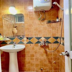 Chính chủ cho thuê căn hộ 69m2:2pn,pk,2wc,3ml.. đủ n nội thất