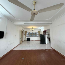 Cho thuê gấp chung cư trung tâm Phan Xích Long