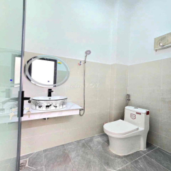 🌹🌹🌹 CHO THUÊ NHÀ MỚI KINH KONG - 2L 4PN - HẺM 1806 HTP 🌹🌹🌹