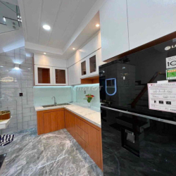 nhà fun nội thất ,đường Nguyễn du p7 gv