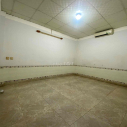 nhà mới sơn sửa hẻm 2m, nguyễn ngọc nhựt, cho thuê