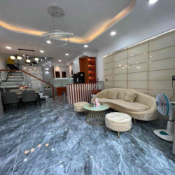 nhà fun nội thất ,đường Nguyễn du p7 gv