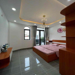 nhà fun nội thất ,đường Nguyễn du p7 gv