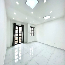 Cho thuê nhà nguyên căn Cityland hầm trệt 3 lầu giá 40tr BAO THUẾ
