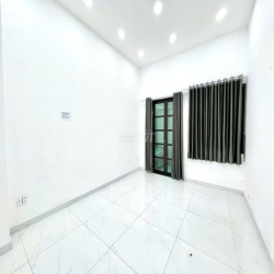 Cho thuê nhà nguyên căn Cityland hầm trệt 3 lầu giá 40tr BAO THUẾ