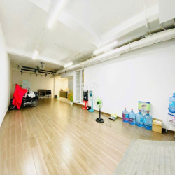 HÀNG HIẾM MT 7 MÉT- 129 Nguyễn Minh Hoàng, TB, 700m2 Sàn, Sàn Suốt