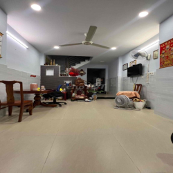 cho thuê nhà hẻm 4m Cmt8 (3.5x12m) 2 tầng, 2PN2Wc