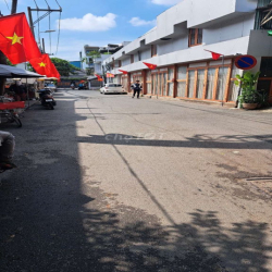 Nhà biệt thự 216m² dtich 4×18m có 2lầu,,4pn và 4wc ở Trần xuân Soạn Q7