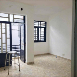 NHÀ THUÊ ( 3.5X7 ) 2PN2WC HẺM 945/ QUANG TRUNG GẦN CHỢ CẦU