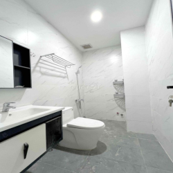 Chính Chủ,Cho Thuê Phòng 45m2 , Full Nội Thất , Ban Công