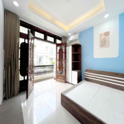 Chính Chủ,Cho Thuê Phòng 45m2 , Full Nội Thất , Ban Công