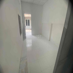 Nhà cấp 4 trống, cho nuôi thú cưng