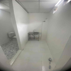 Nhà cấp 4 trống, cho nuôi thú cưng