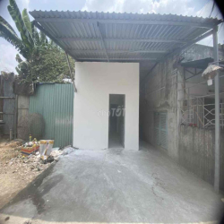 Nhà cấp 4 trống, cho nuôi thú cưng