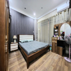 Cho thuê chung cư Lô 27 Lê Hồng Phong