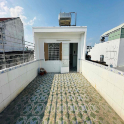 cho thuê nhà HXH bình thới, gần công an Q11. DT: 4x17, 5PN