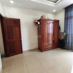 Cho thuê nhà đường 11 Trường Thọ 4PN 3WC nhà sạch đẹp 13tr/th