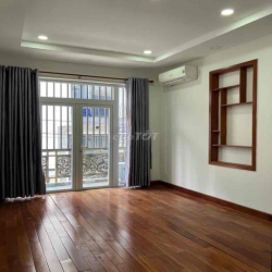 cho thuê nhà HXH bình thới, gần công an Q11. DT: 4x17, 5PN