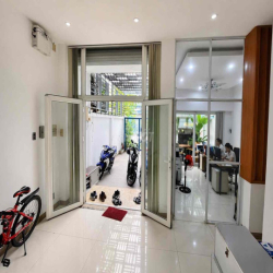 CHO THÊ NHÀ MẶT TIỀN ĐƯỜNG SỐ 40 ,TÂN QUY ĐÔNG Q.7-TRỆT 2LẦU SÂN THƯỢN