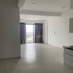 Cho thuê duplex(3pn+3wc) sân vườn, view 360 độ . Kế Q2 đi Q1 mất 20p.
