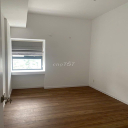 Cho thuê duplex(3pn+3wc) sân vườn, view 360 độ . Kế Q2 đi Q1 mất 20p.