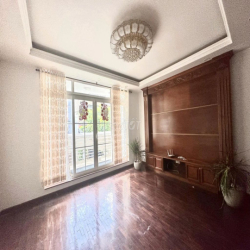 CHO THUÊ NHÀ HẦM_THANG MÁY_MÁY LẠNH_5 TẦNG 7PN_ĐƯỜNG LÊ ĐỨC THỌ 5,2X22