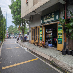 Sang quán 7mx8m Cafe + shop vỉa hè rộng tầng trệt cc Miếu Nổi 18 tầng 