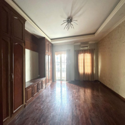 CHO THUÊ NHÀ HẦM_THANG MÁY_MÁY LẠNH_5 TẦNG 7PN_ĐƯỜNG LÊ ĐỨC THỌ 5,2X22