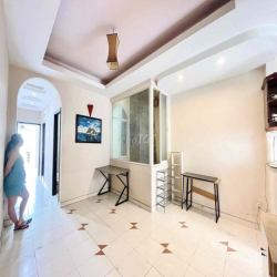 CHO THUÊ 2 PHÒNG NGỦ BAN CÔNG 60M2 NGAY ĐA KAO QUẬN 1 SIÊU THOÁNG