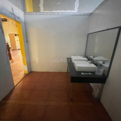 Cho Thuê Mặt Bằng Kinh Doanh 2 Mặt Tiền Ngay Ngã Tư 14x16