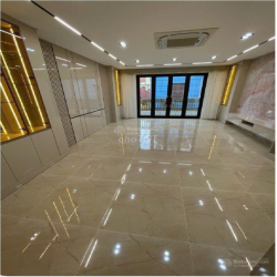 Nhà ngõ 3 phố Phạm Tuấn Tài - DT 55m2 x 6 tầng, nhà mới có Thang Máy