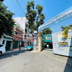 Nhà Văn Phòng, Spa khu Tân Định